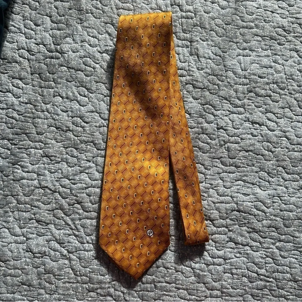Vintage Versace Tie Gianni Gold 58” x 4”